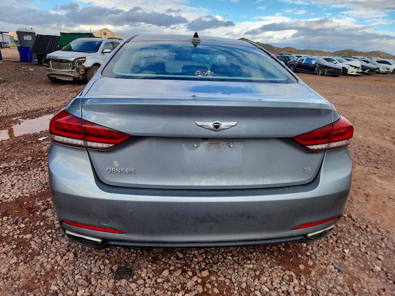 2015 HYUNDAI GENESIS 3.8L photo 11
