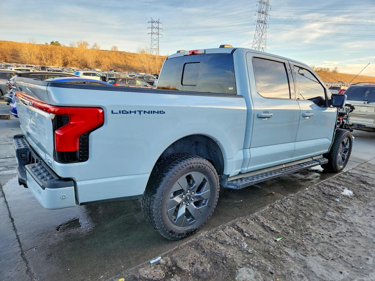 2023 FORD F150 LIGHTNING PRO photo 3