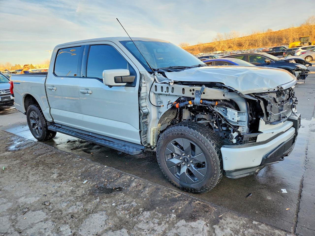 2023 FORD F150 LIGHTNING PRO photo 4