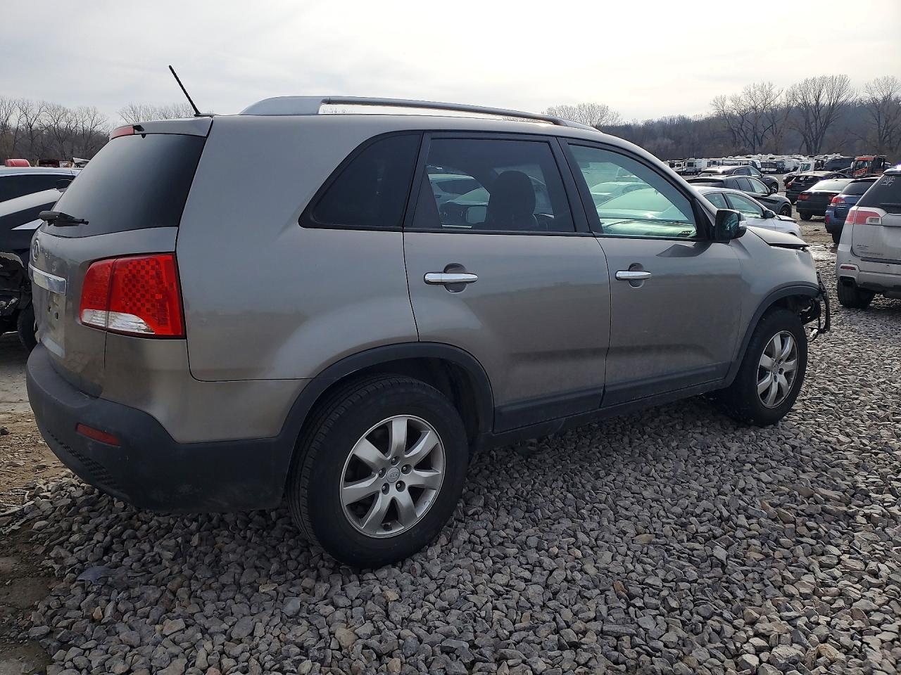 2011 KIA SORENTO LX photo 5