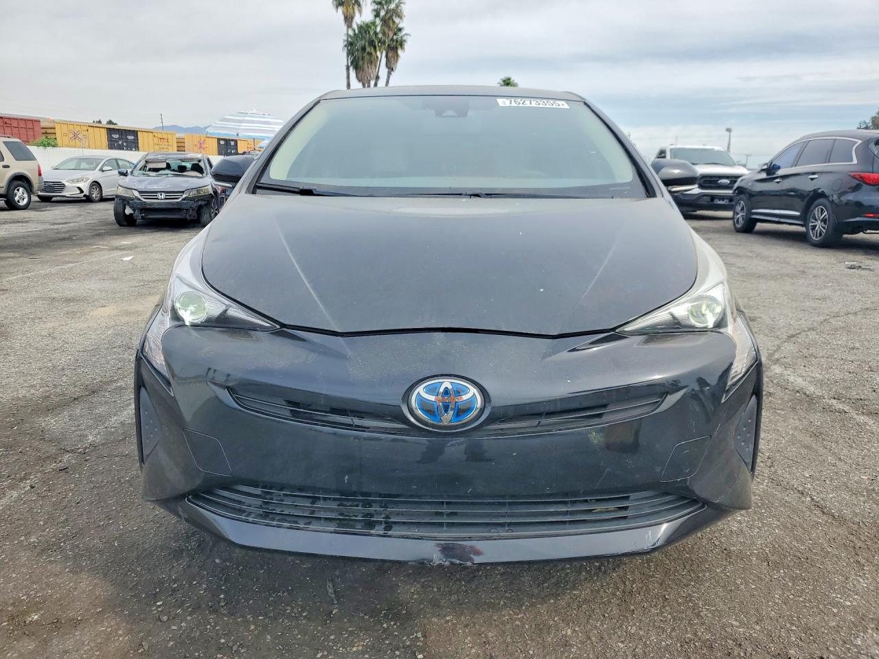 2017 TOYOTA PRIUS photo 9
