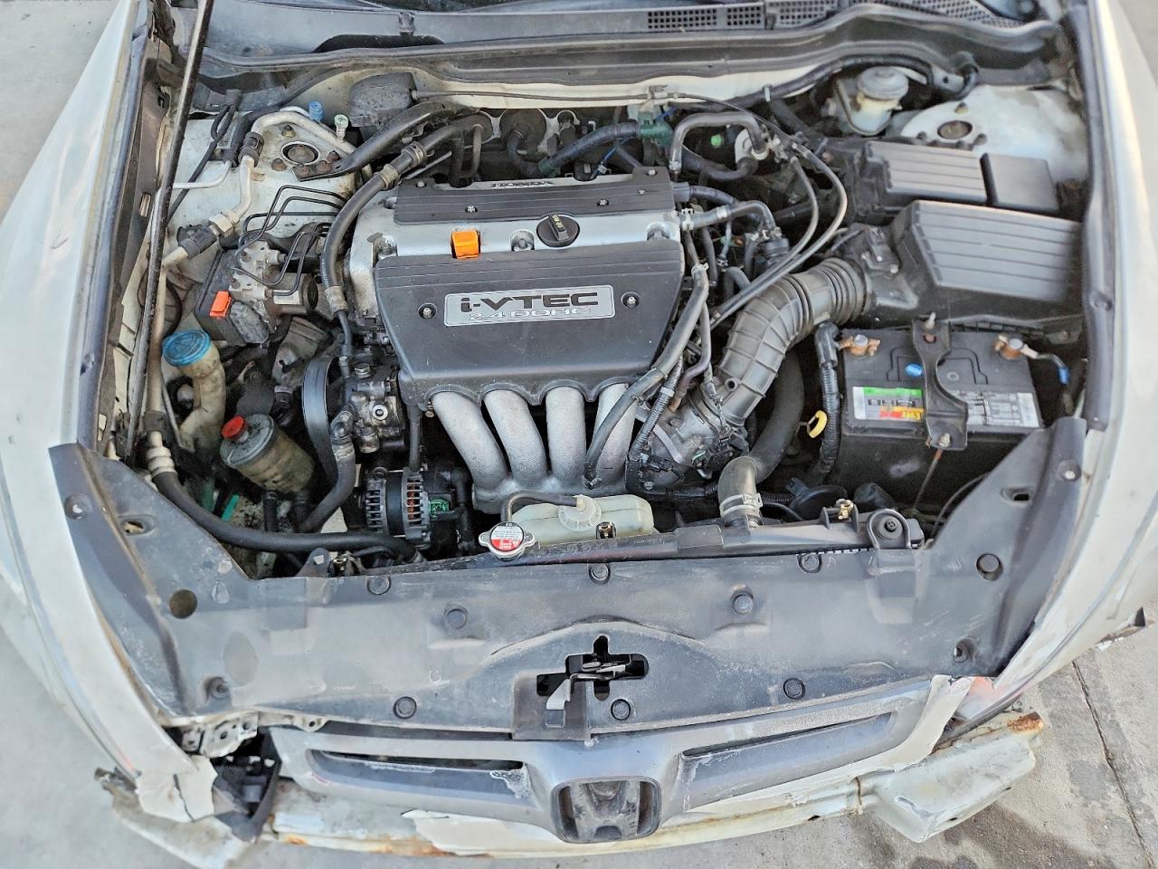 2004 HONDA ACCORD LX photo 21