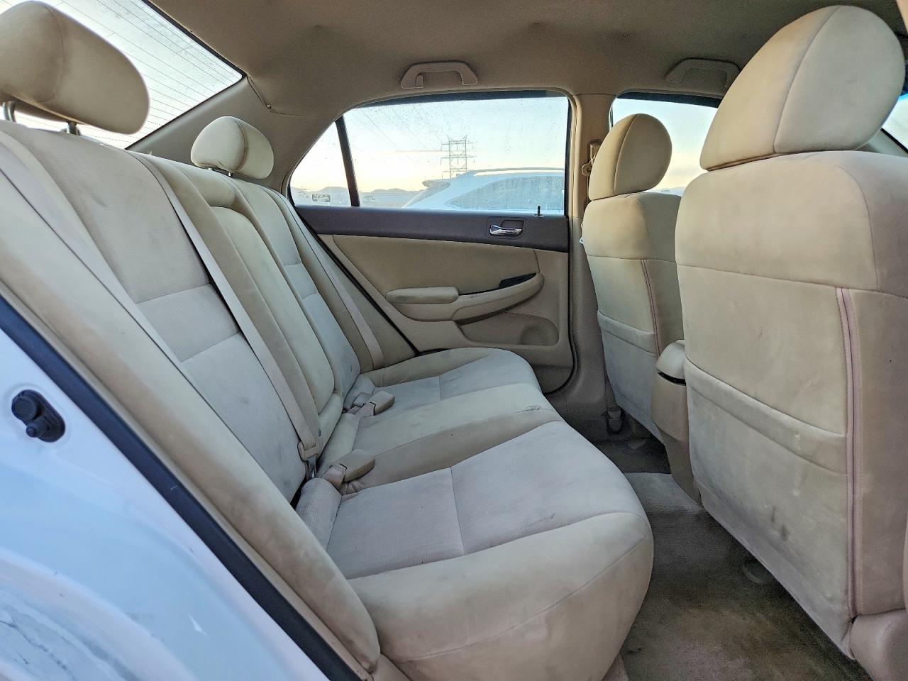 2004 HONDA ACCORD LX photo 19