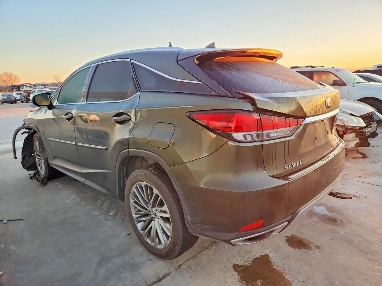 2021 LEXUS RX photo 3