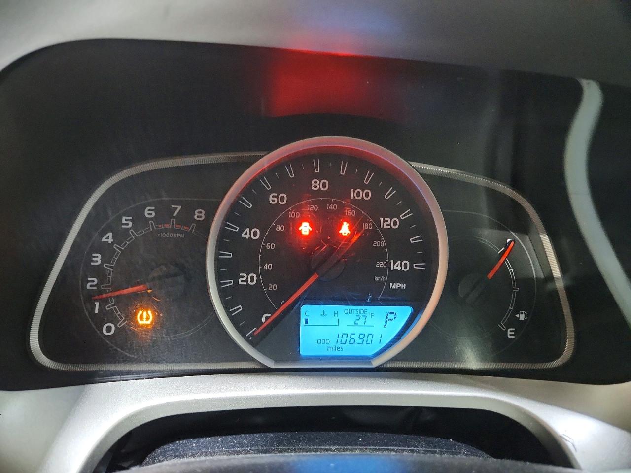 2015 TOYOTA RAV4 LE photo 9