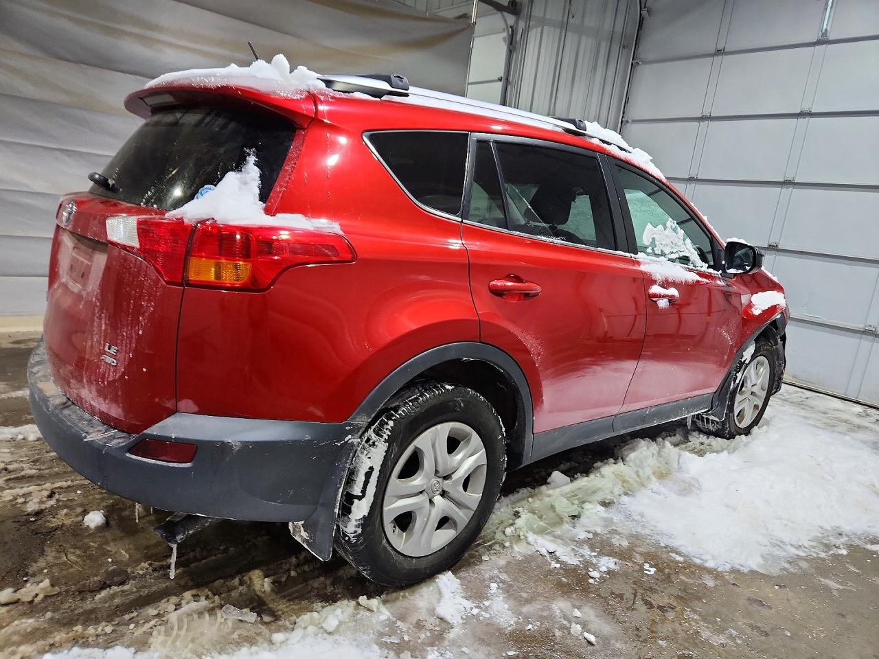 2015 TOYOTA RAV4 LE photo 3