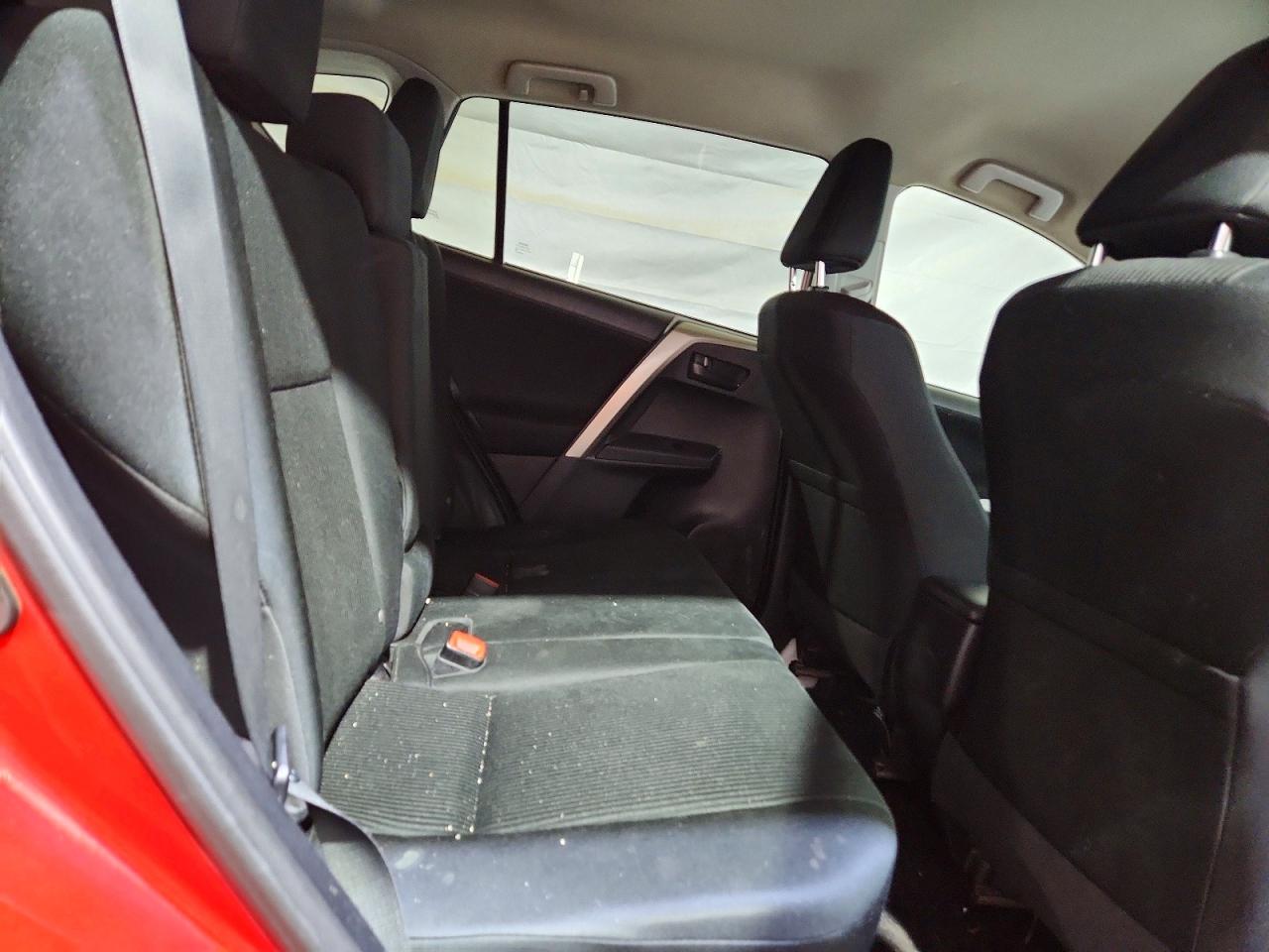 2015 TOYOTA RAV4 LE photo 11