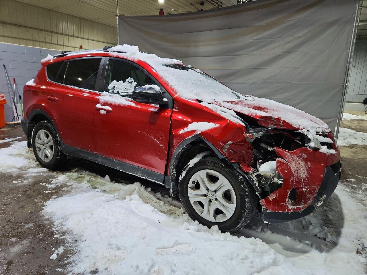 2015 TOYOTA RAV4 LE photo 4
