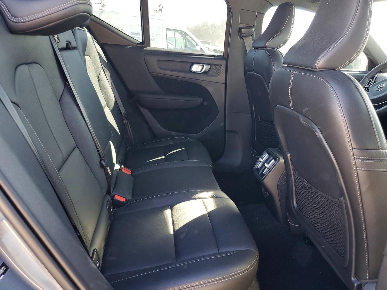 2020 VOLVO XC40 T5 MOMENTUM photo 11
