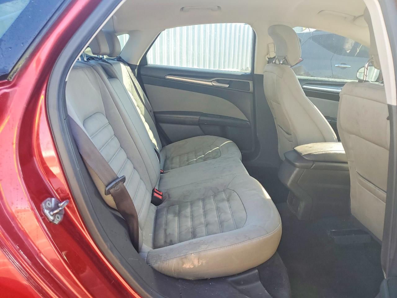 2013 FORD FUSION S photo 19