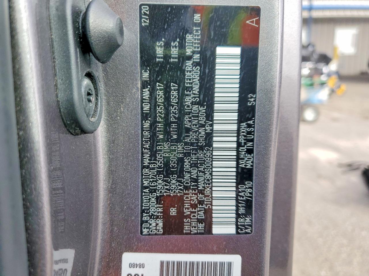 2021 TOYOTA SIENNA XLE photo 13