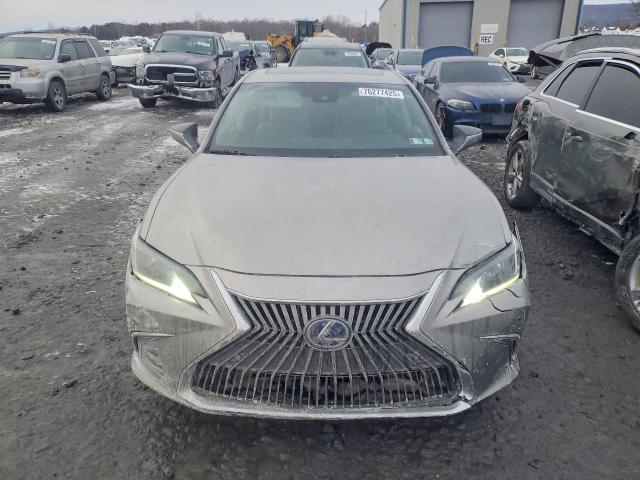 2020 LEXUS ES 300H LUXURY photo 5