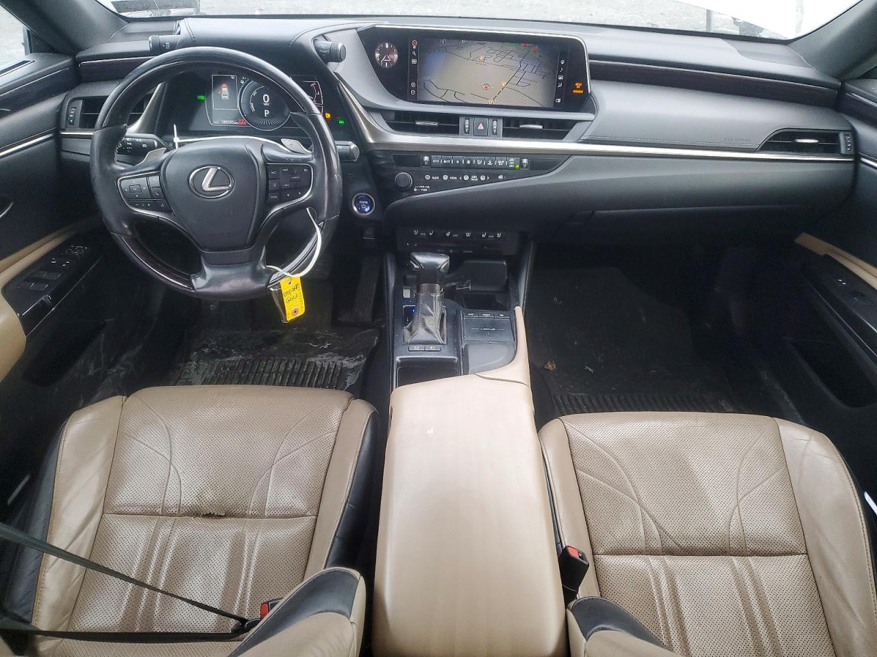 2020 LEXUS ES 300H LUXURY photo 8