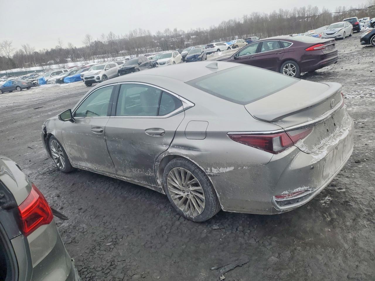 2020 LEXUS ES 300H LUXURY photo 2