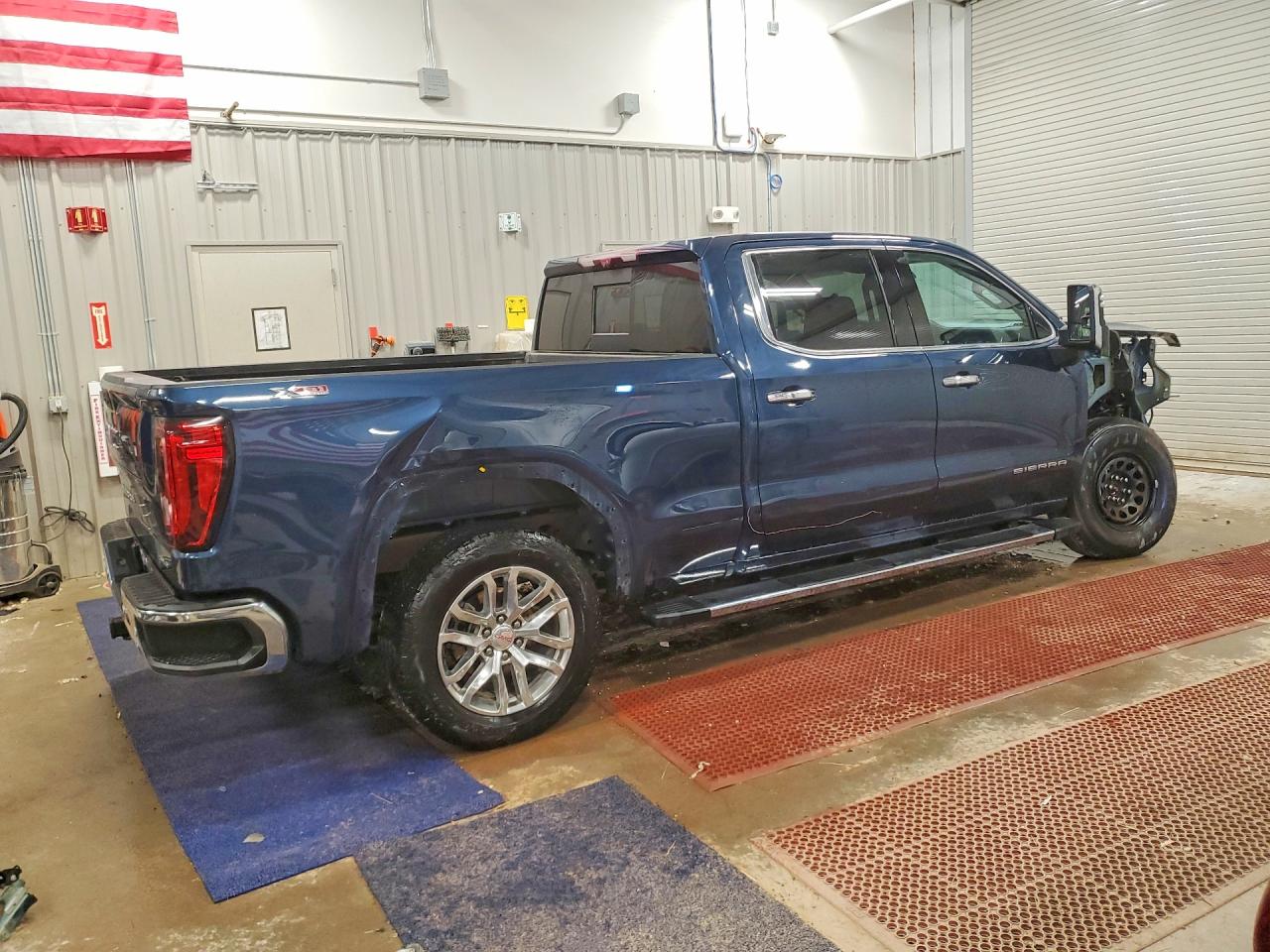 2021 GMC SIERRA K1500 SLT photo 3