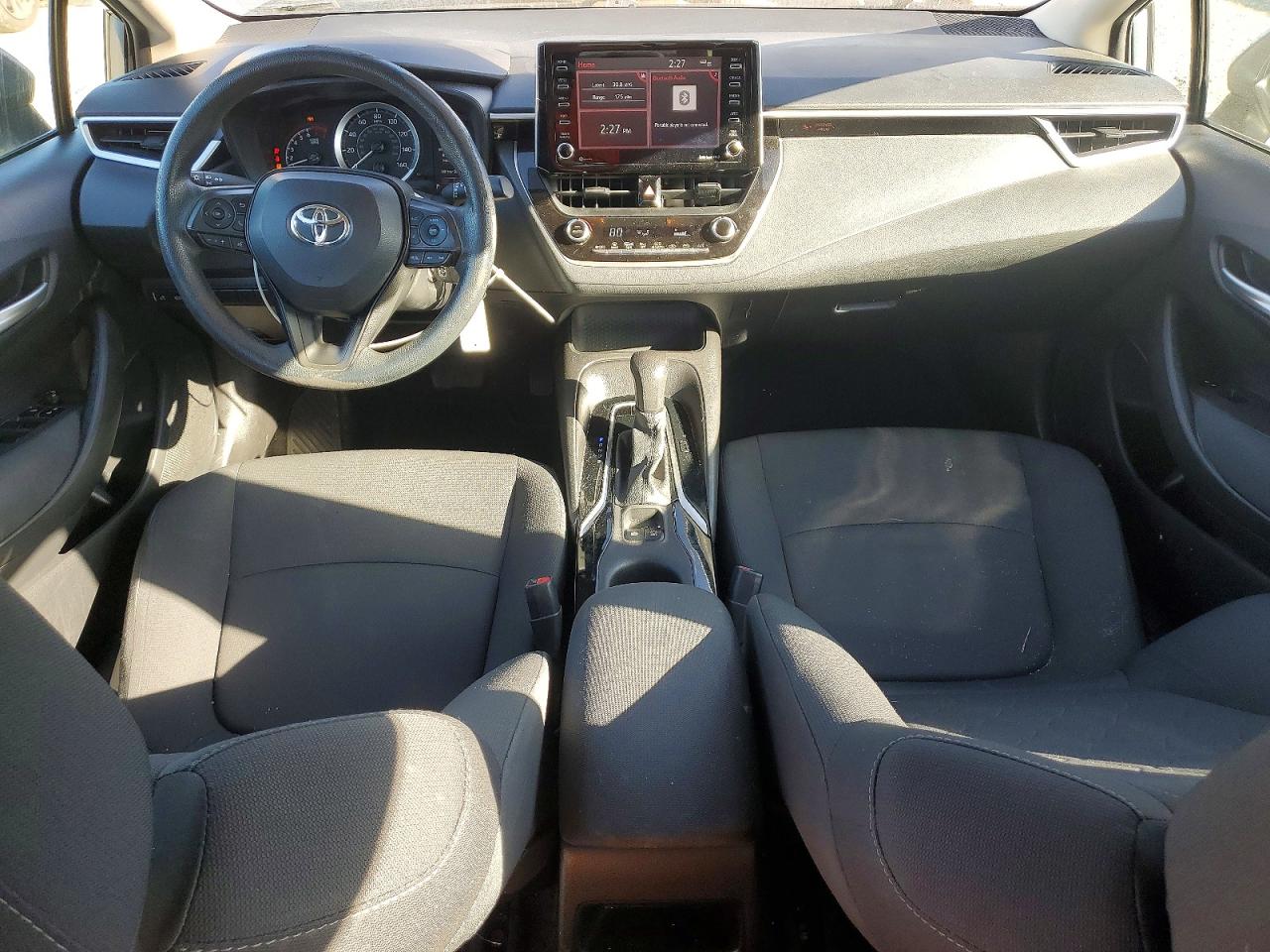 2021 TOYOTA COROLLA LE photo 8