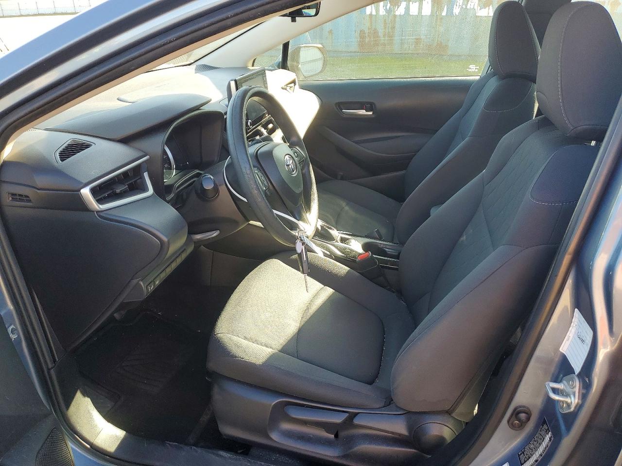 2021 TOYOTA COROLLA LE photo 7