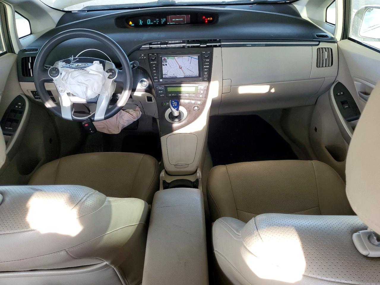 2011 TOYOTA PRIUS photo 8