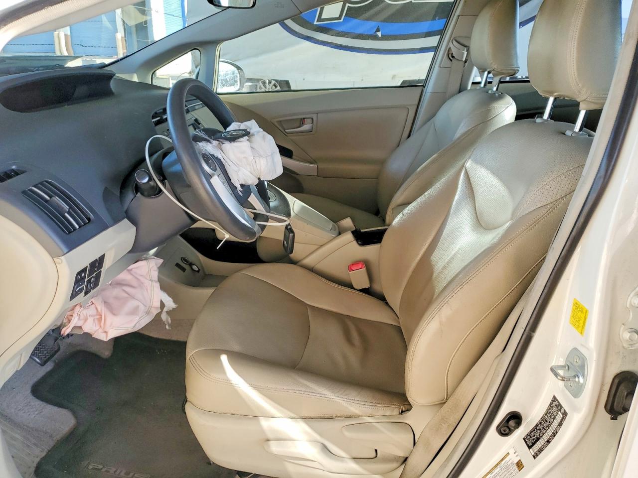 2011 TOYOTA PRIUS photo 7