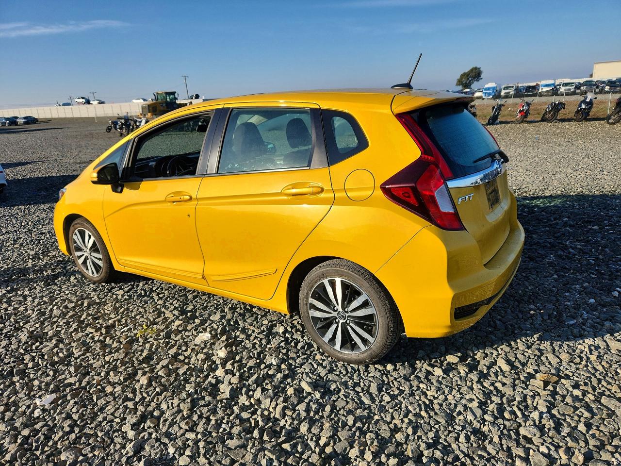 2018 HONDA FIT EX photo 2