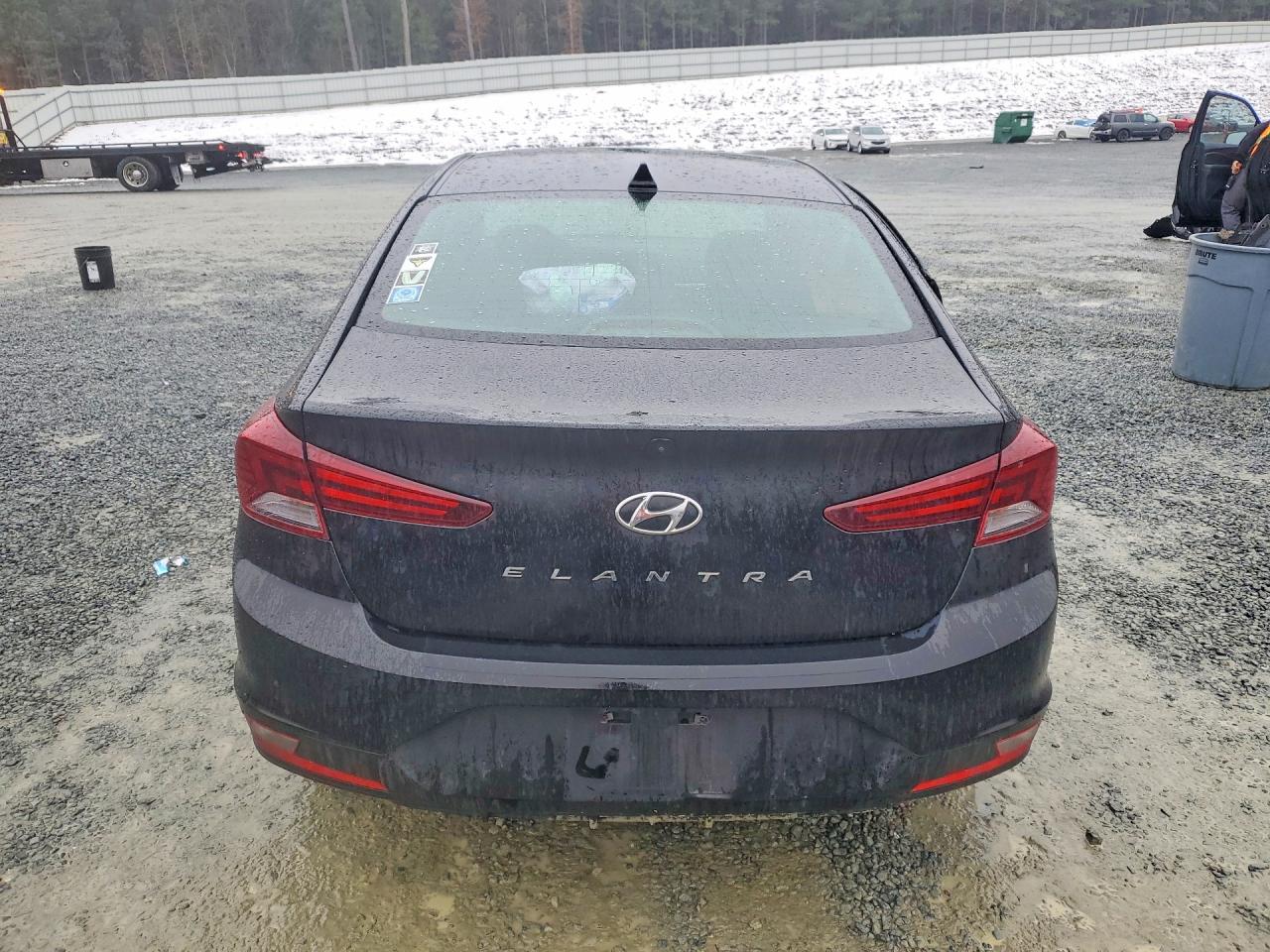 2019 HYUNDAI ELANTRA SEL photo 16