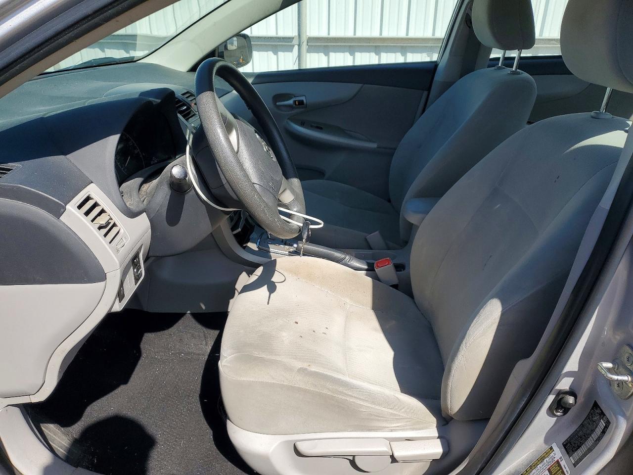 2011 TOYOTA COROLLA BASE photo 7