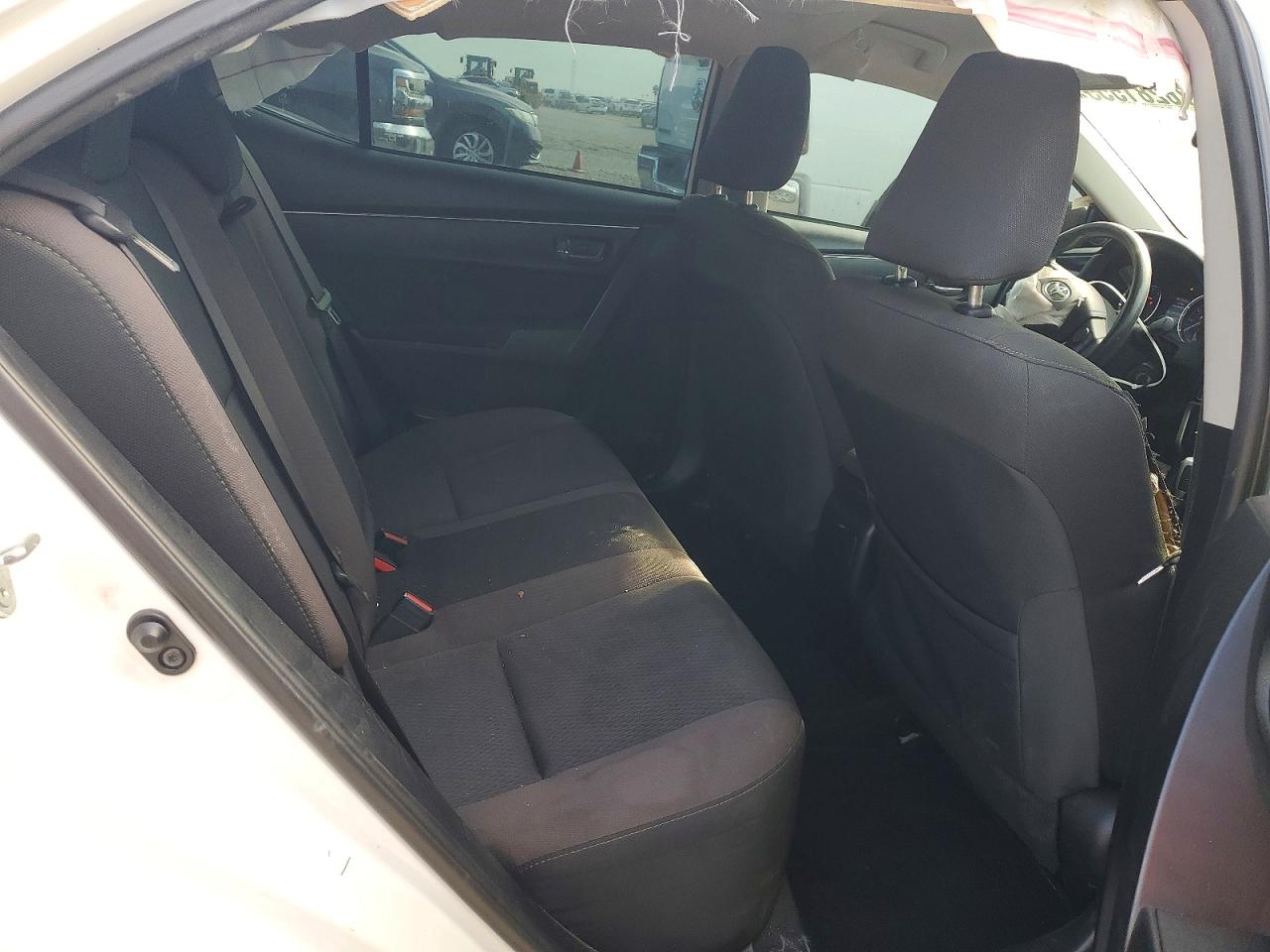 2017 TOYOTA COROLLA L photo 19