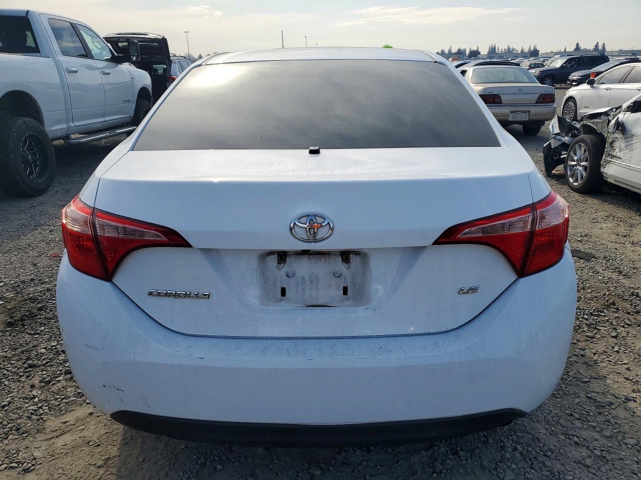 2017 TOYOTA COROLLA L photo 11