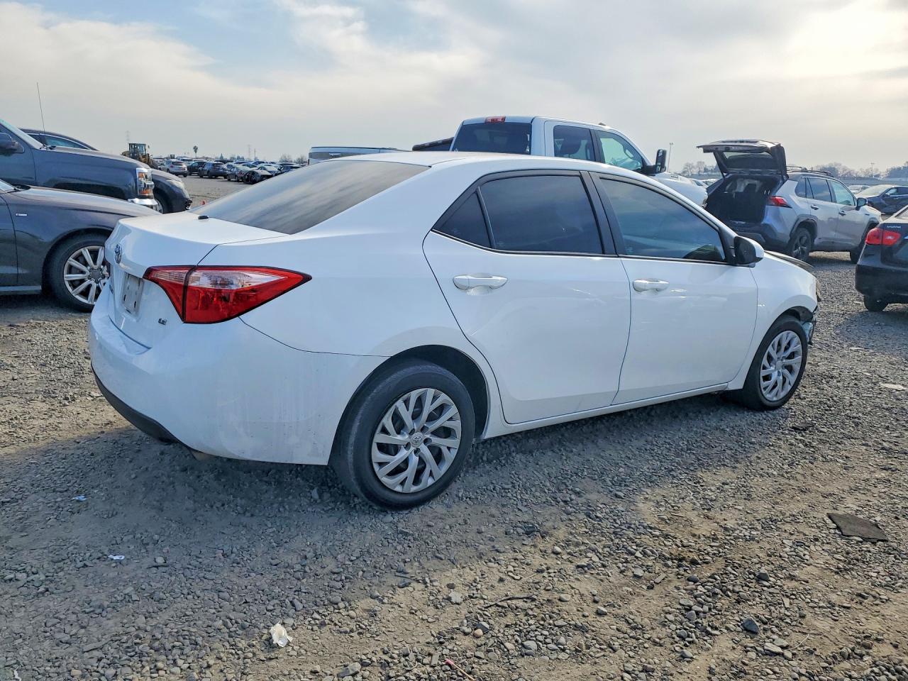 2017 TOYOTA COROLLA L photo 5