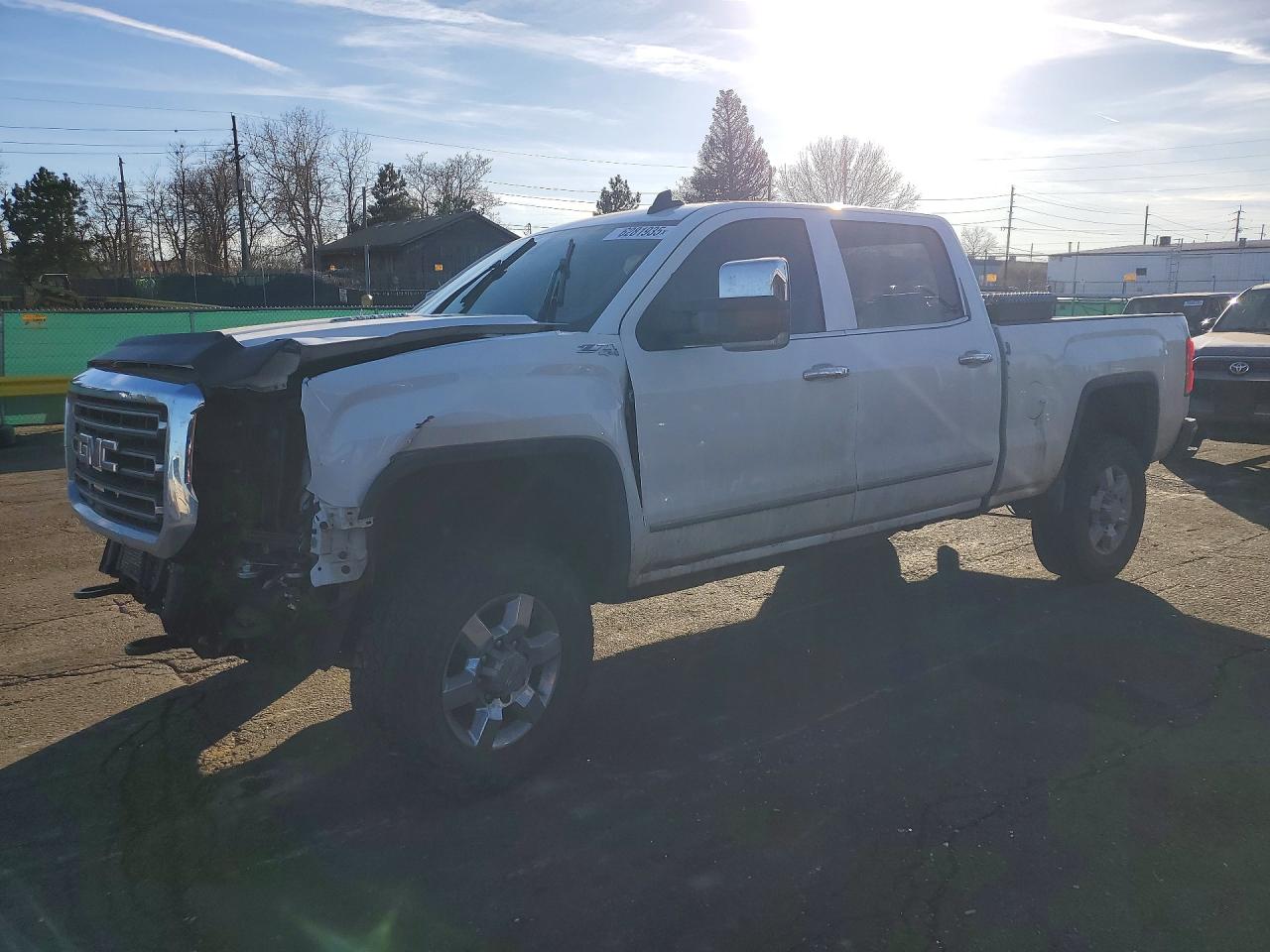 2015 GMC SIERRA