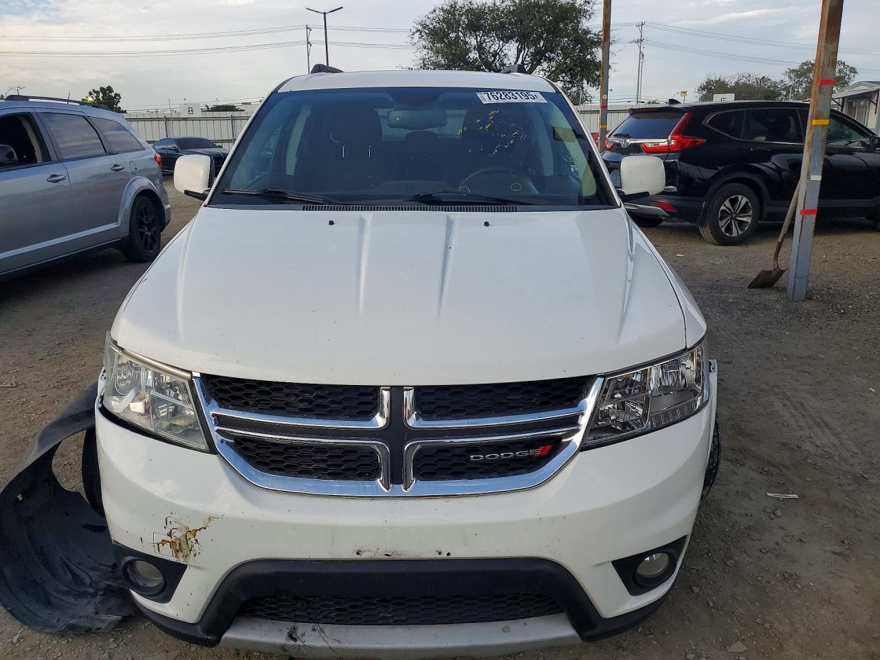 2017 DODGE JOURNEY SXT photo 5