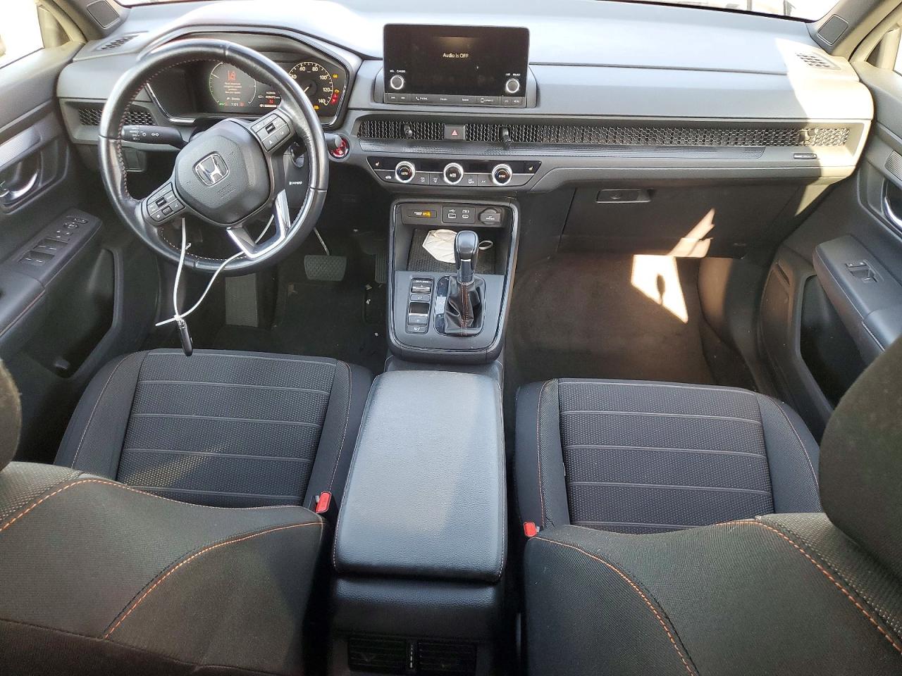 2025 HONDA CR-V SPORT photo 29