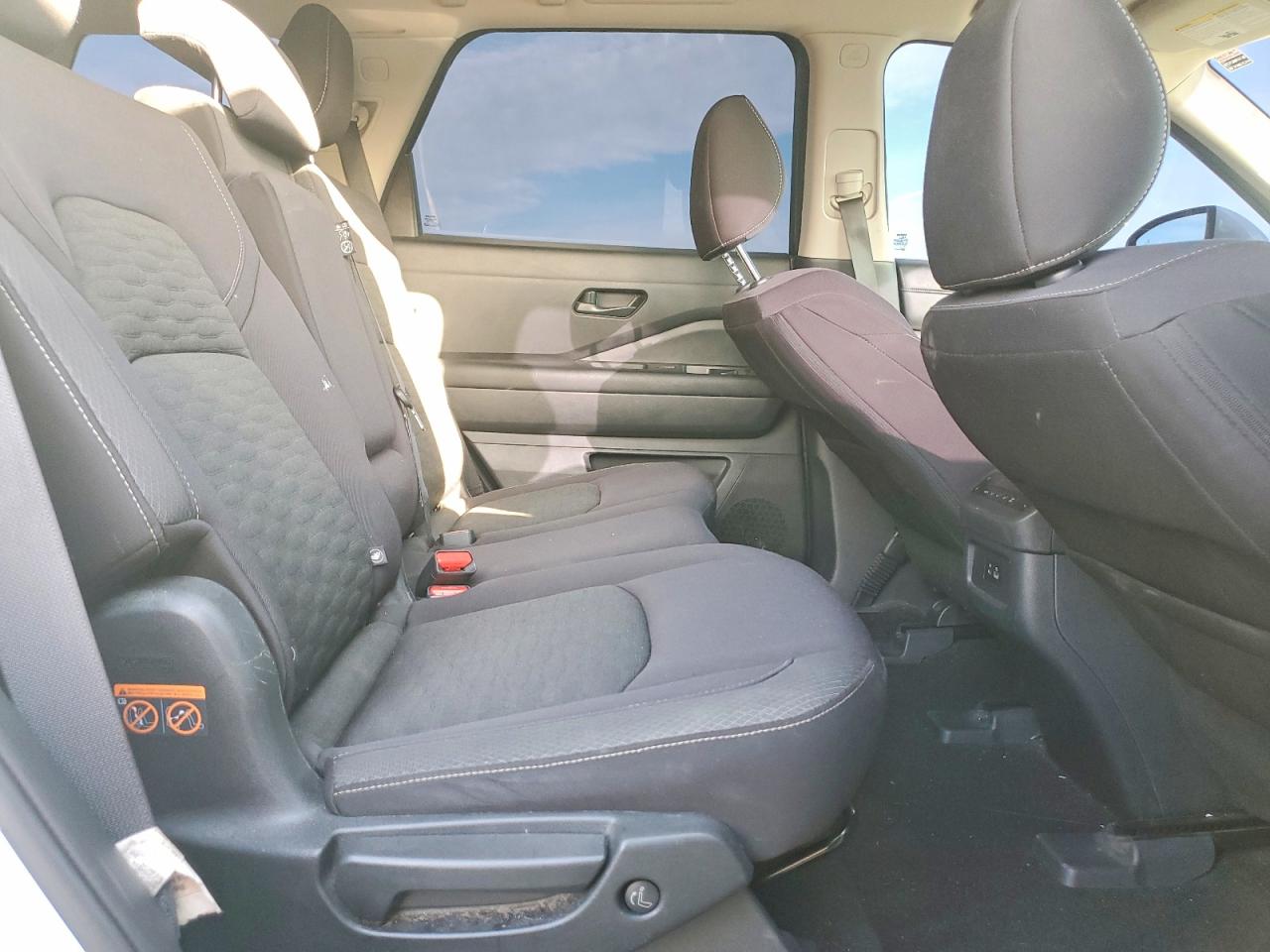 2023 NISSAN PATHFINDER SV photo 31