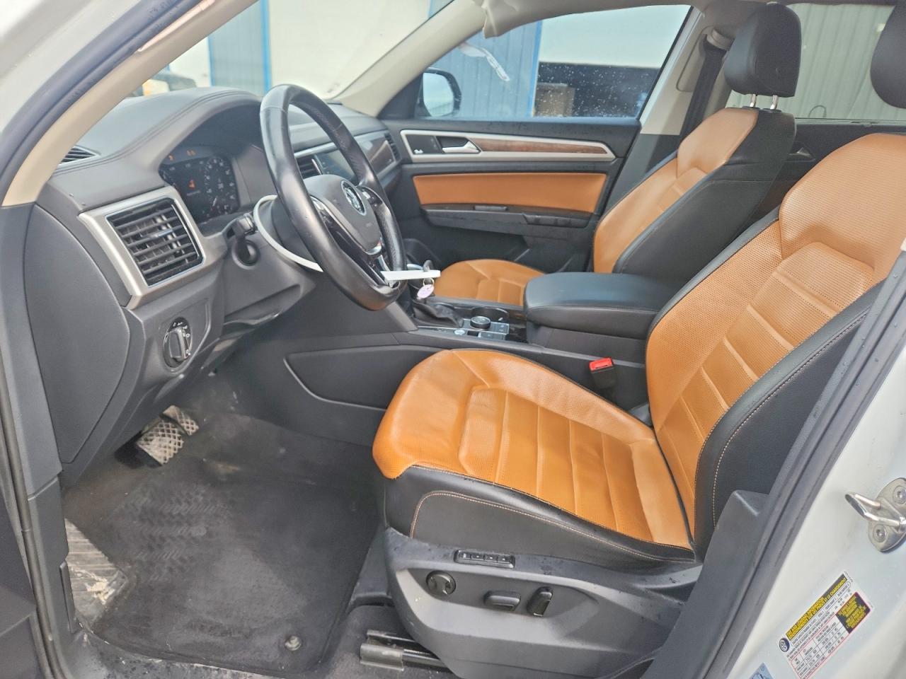 2018 VOLKSWAGEN ATLAS SEL PREMIUM photo 19