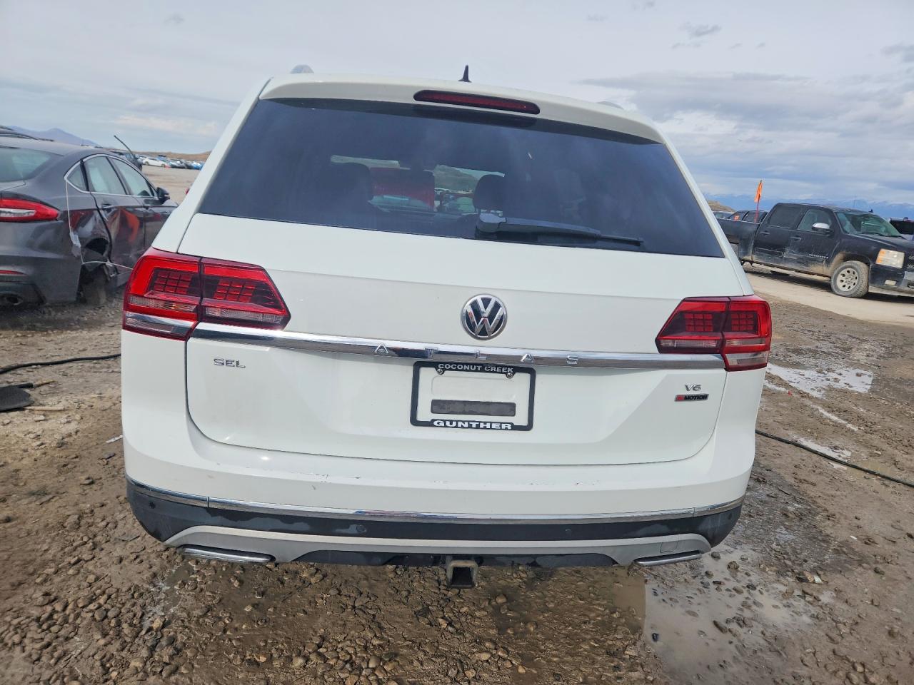 2018 VOLKSWAGEN ATLAS SEL PREMIUM photo 16