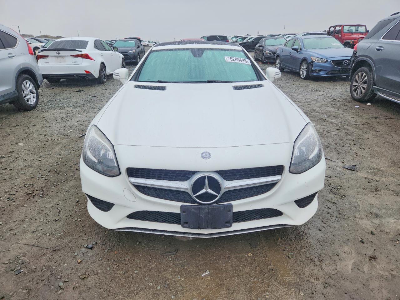 2017 MERCEDES-BENZ SLC 300 photo 9