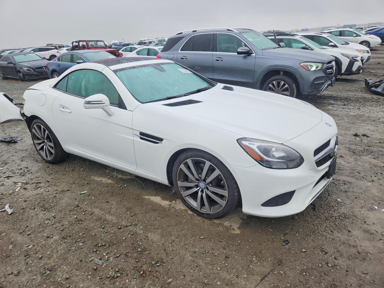 2017 MERCEDES-BENZ SLC 300 photo 7