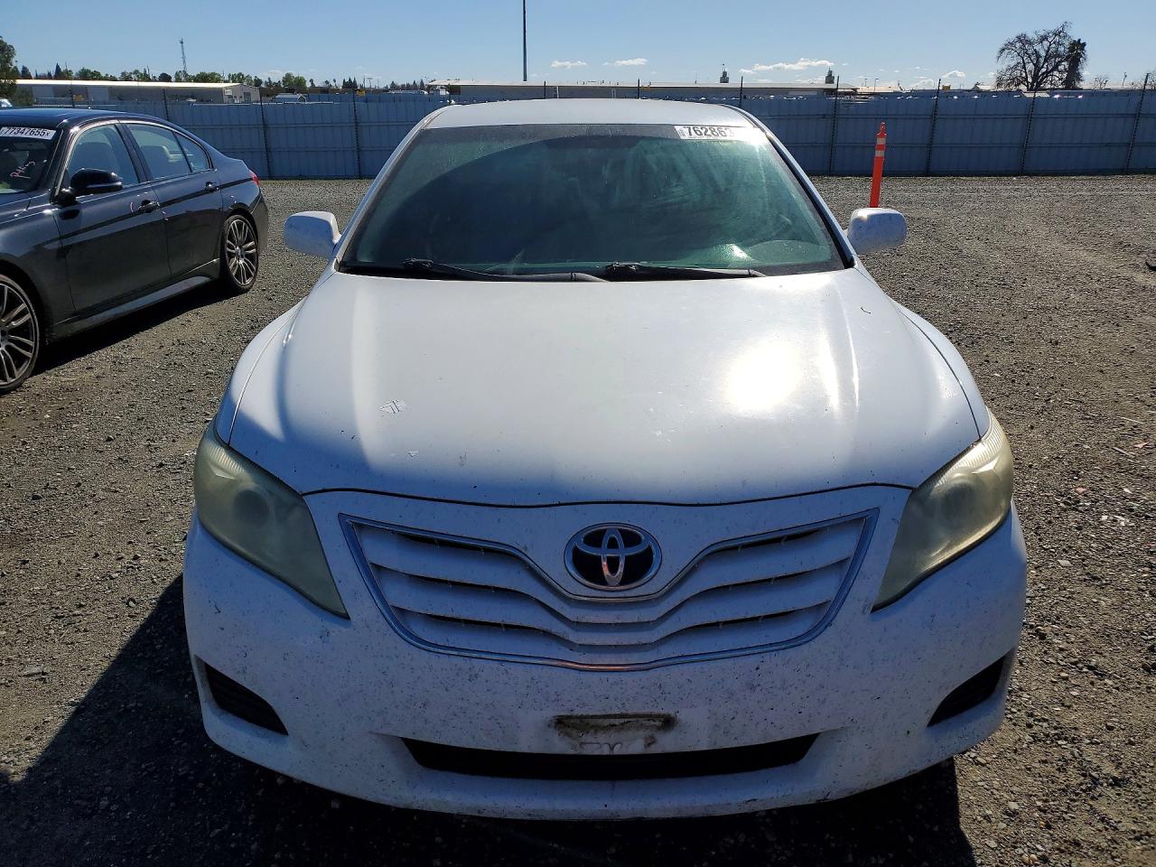 2010 TOYOTA CAMRY BASE photo 5