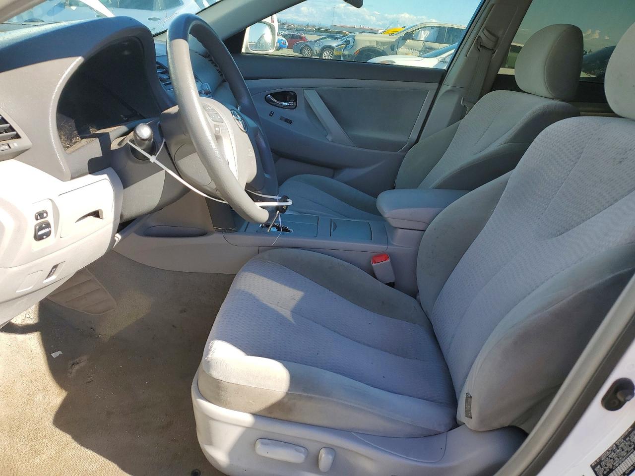 2010 TOYOTA CAMRY BASE photo 7