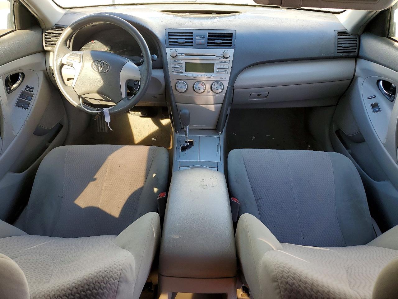 2010 TOYOTA CAMRY BASE photo 8