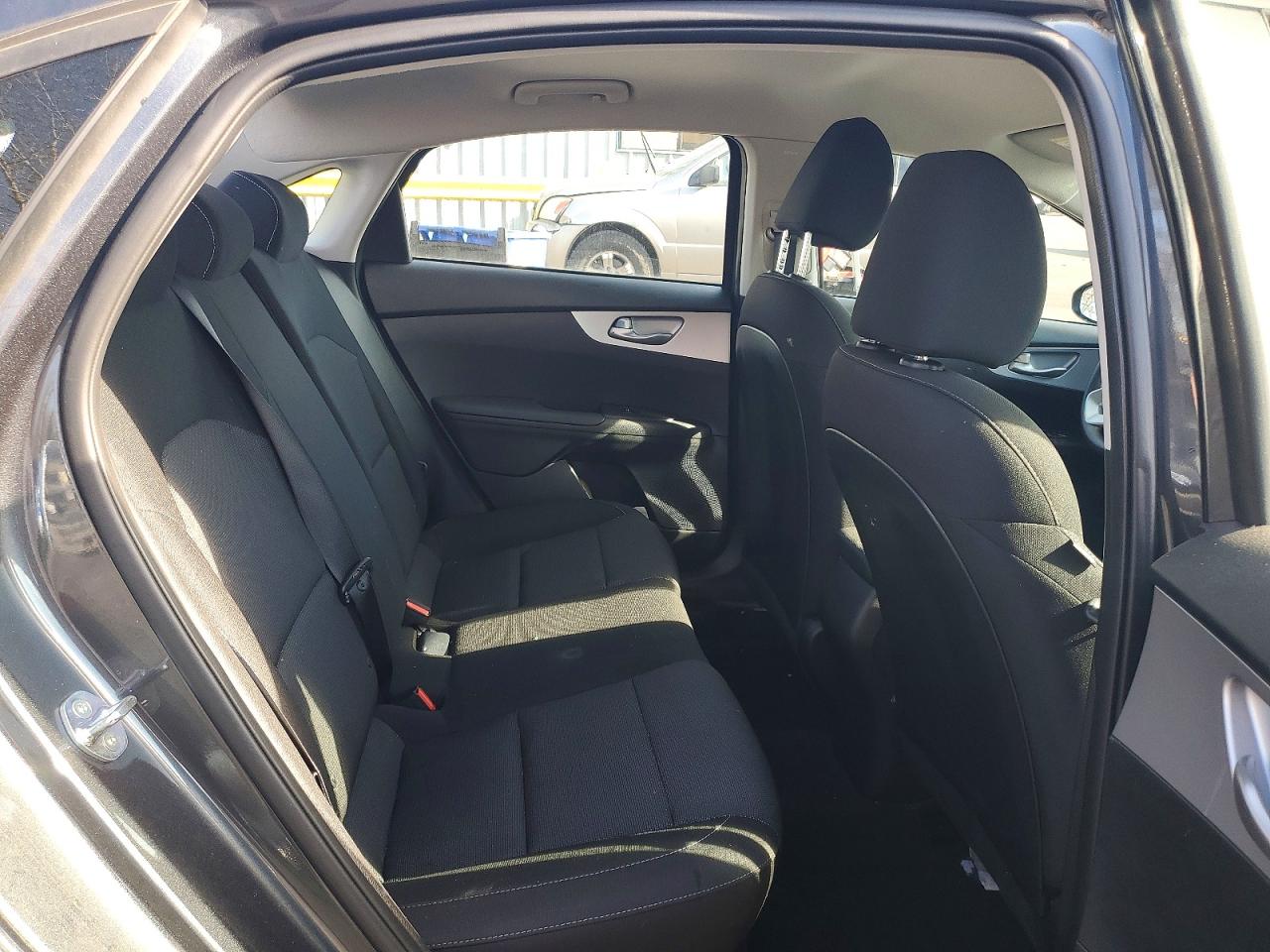 2024 KIA FORTE LX photo 19