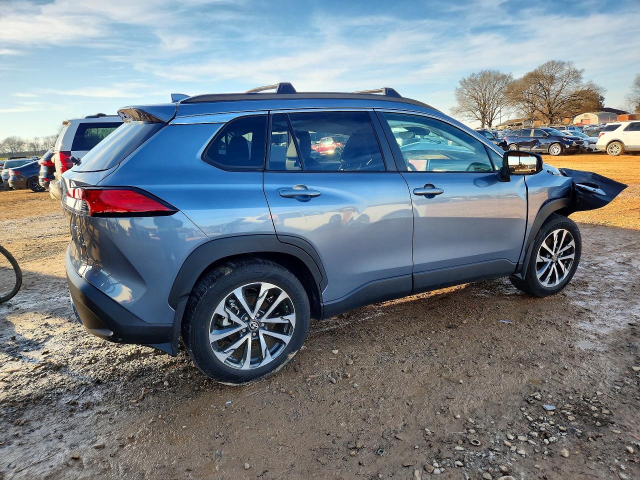 2023 TOYOTA COROLLA CROSS XLE photo 5