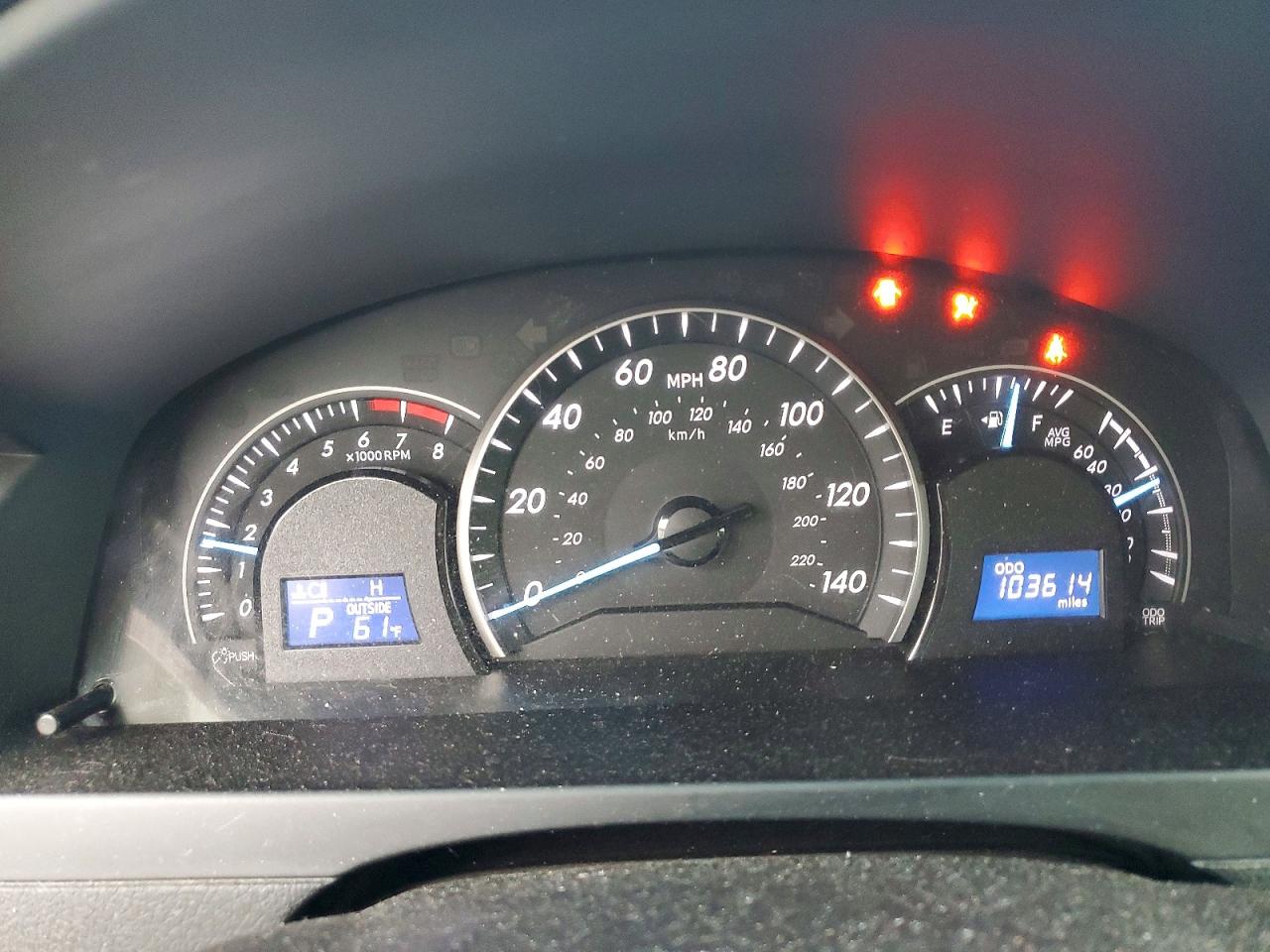2014 TOYOTA CAMRY L photo 25