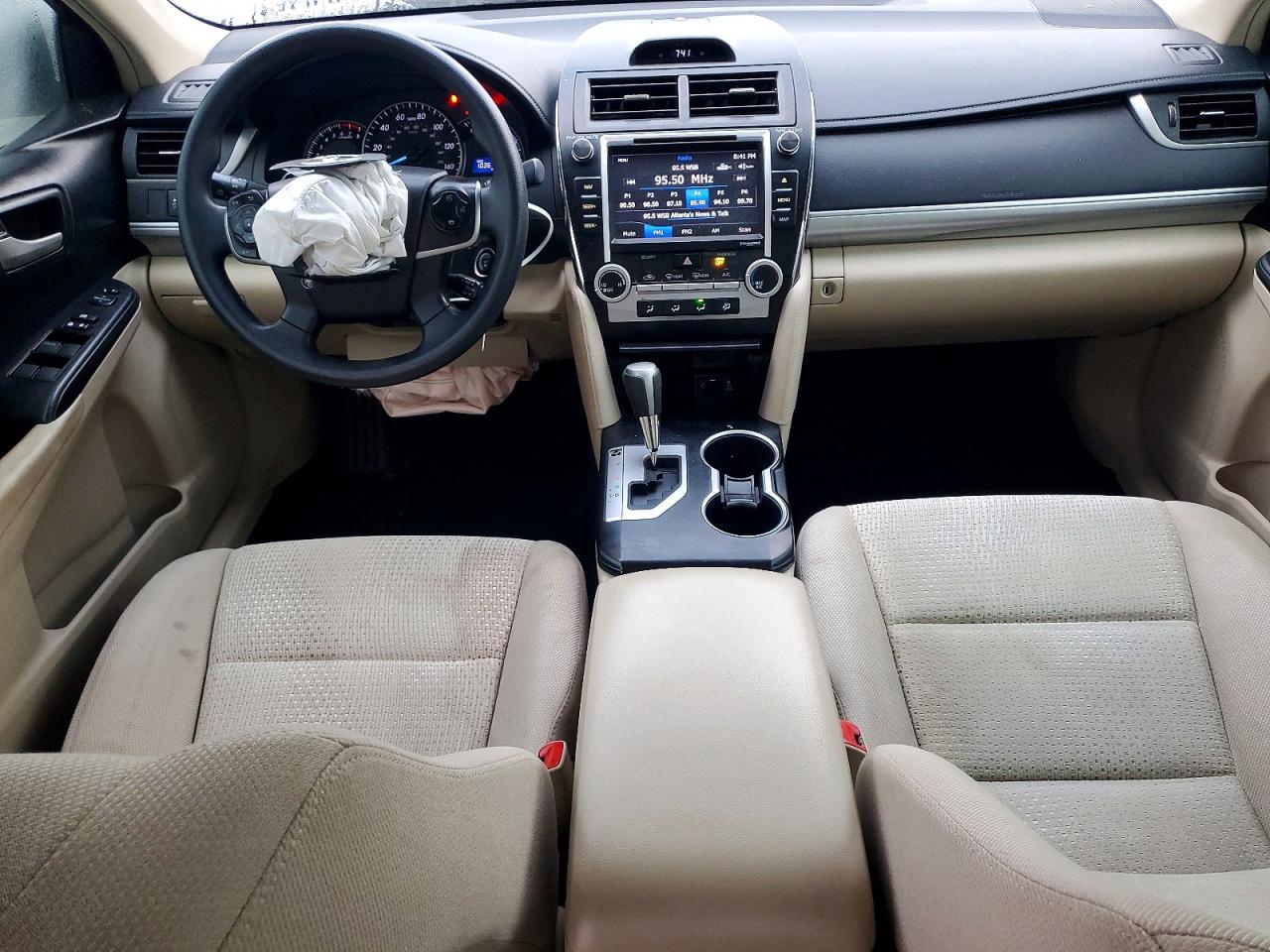 2014 TOYOTA CAMRY L photo 22