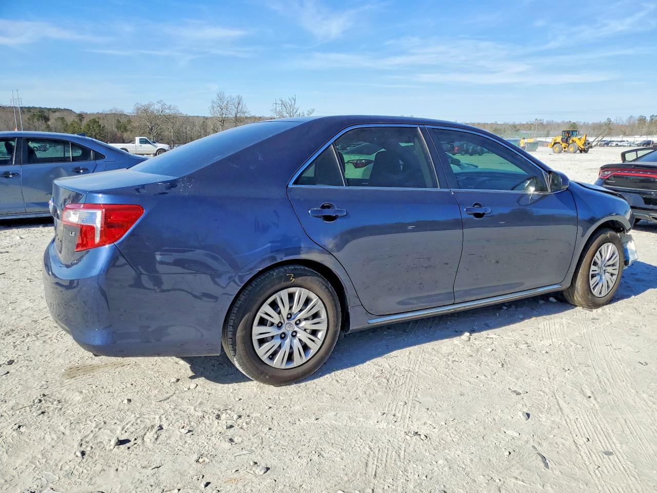 2014 TOYOTA CAMRY L photo 7