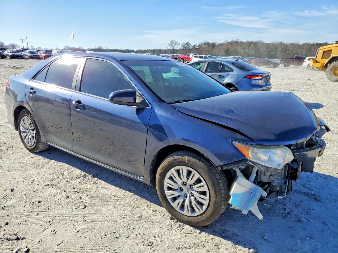 2014 TOYOTA CAMRY L photo 10