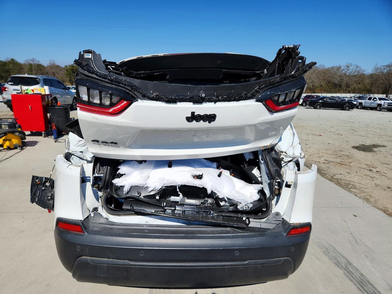 2023 JEEP CHEROKEE ALTITUDE LUX photo 11