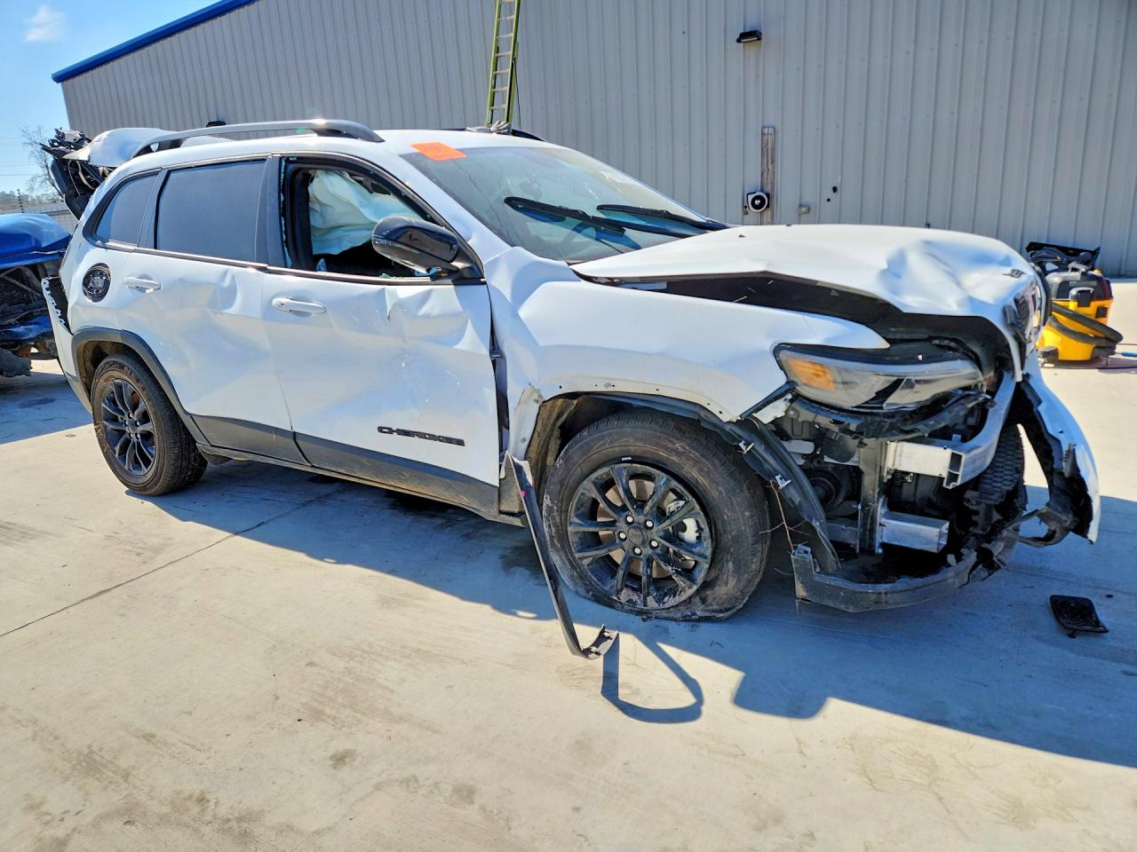 2023 JEEP CHEROKEE ALTITUDE LUX photo 7