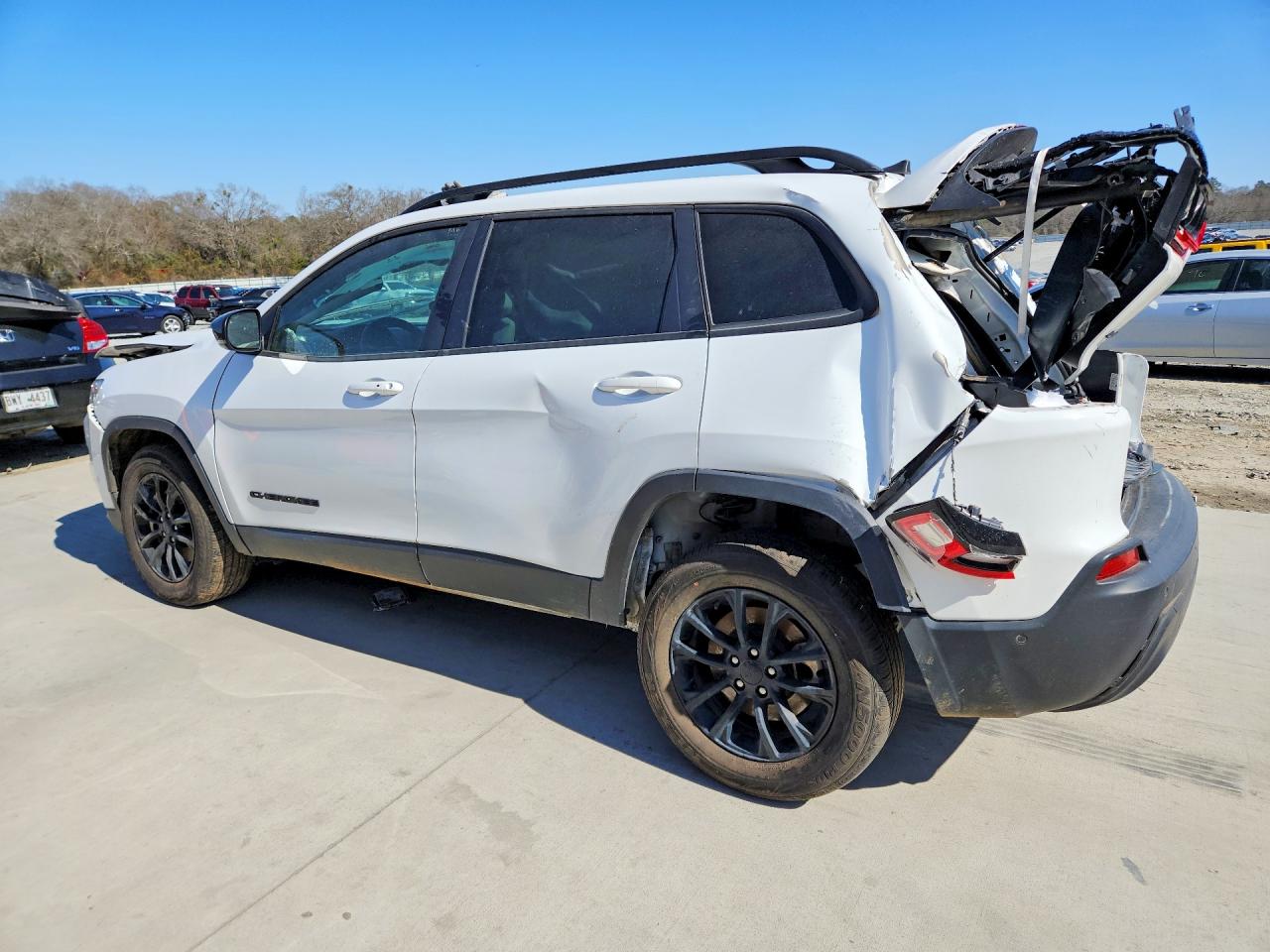 2023 JEEP CHEROKEE ALTITUDE LUX photo 3