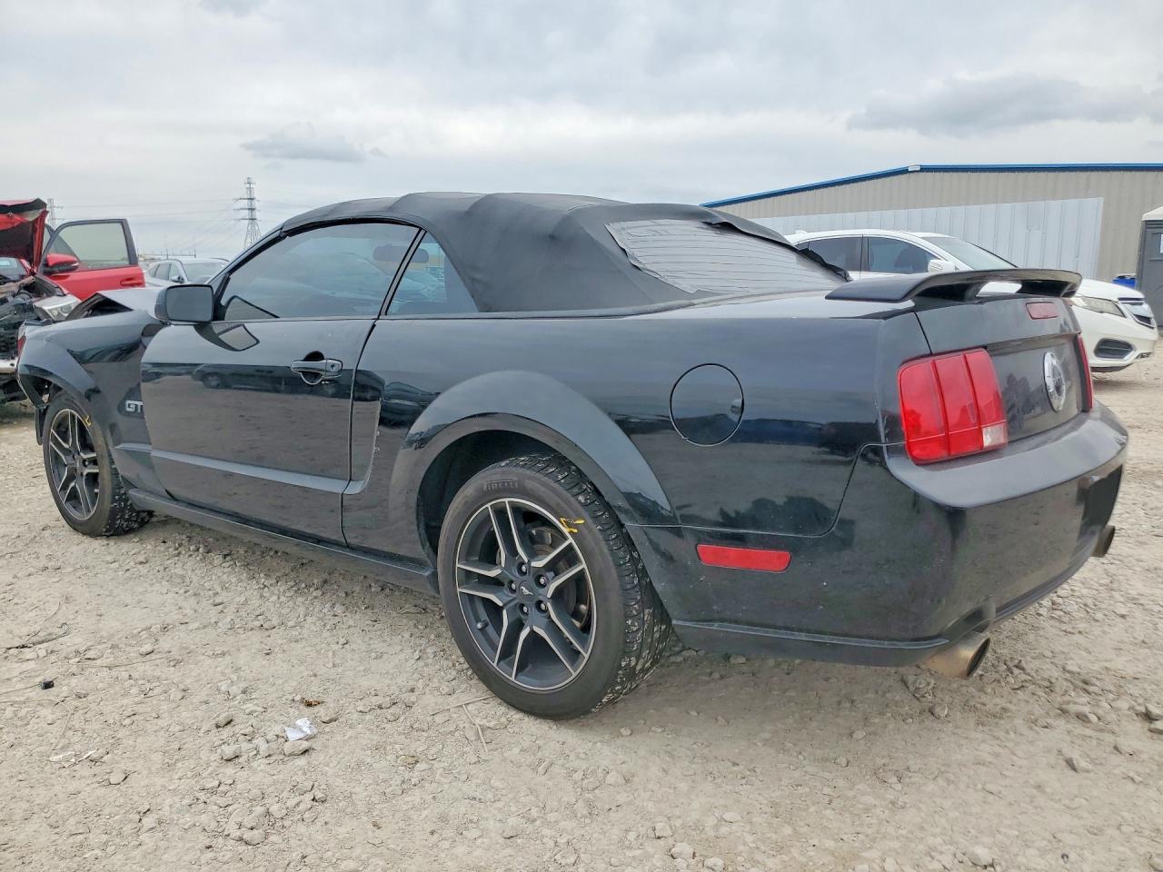 2006 FORD MUSTANG GT photo 2